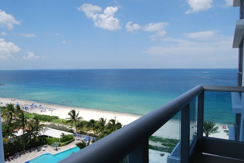 Apartamentos Monte Carlo By Miami Vacations