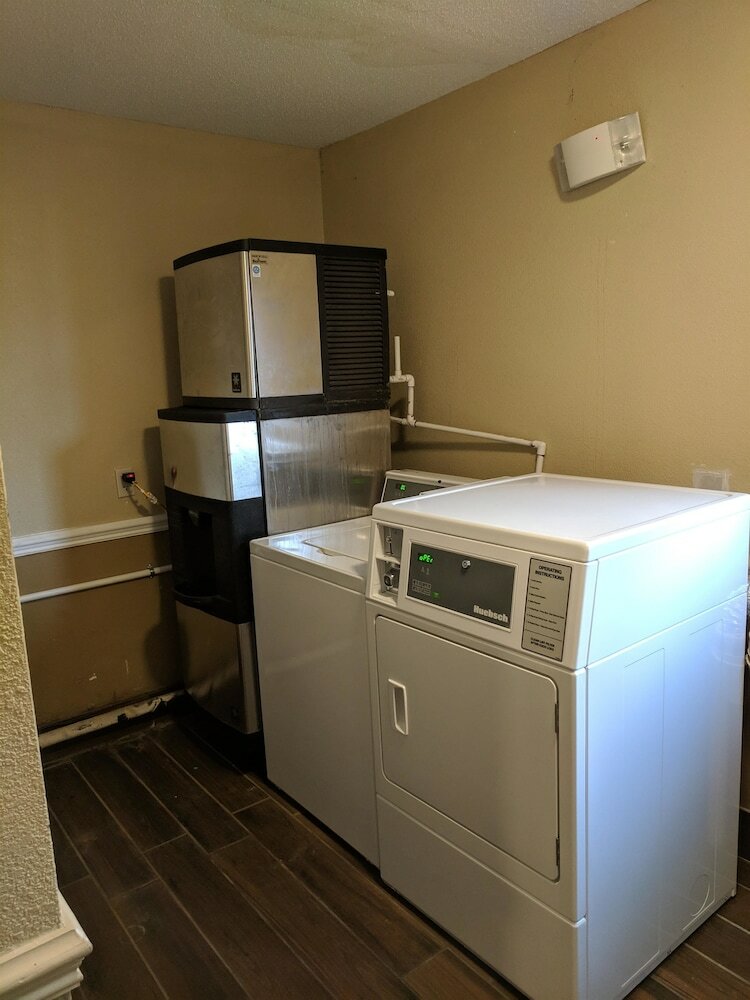 Surestay Plus By Best Western Tarboro Hotel
