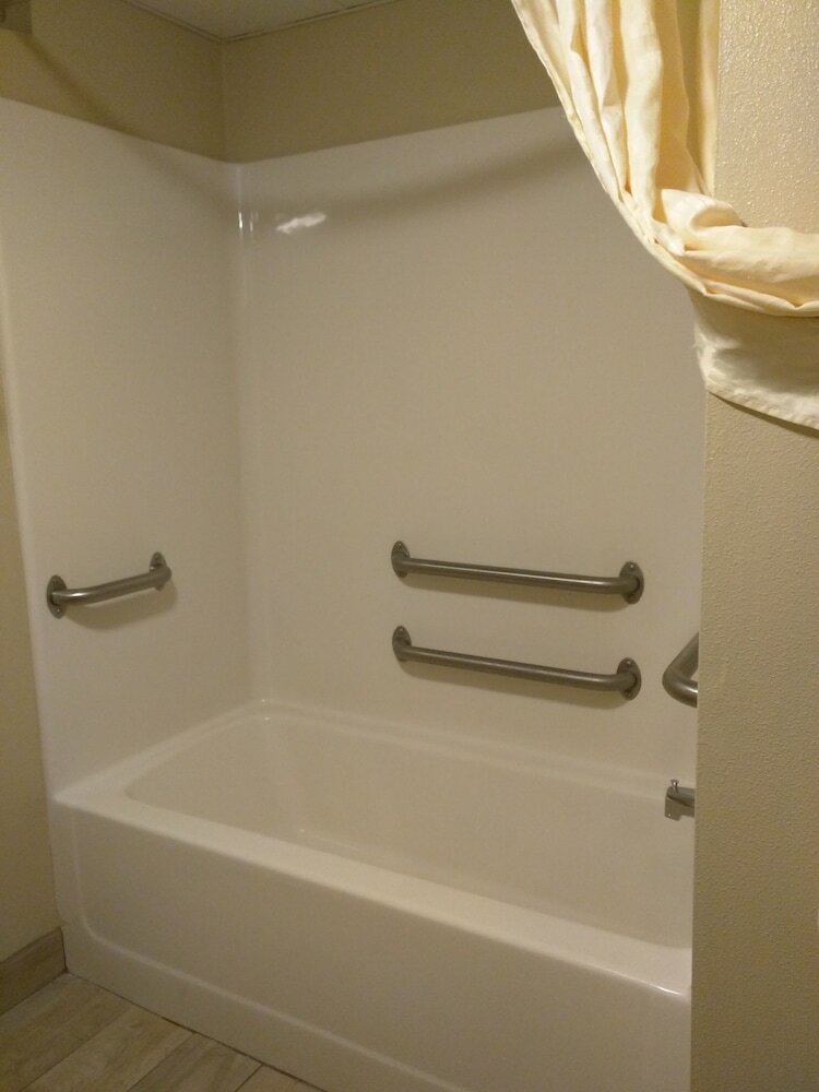 Surestay Plus By Best Western Tarboro Hotel