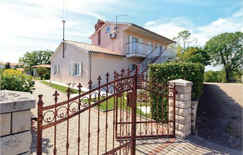 Holiday Home Hrboki III