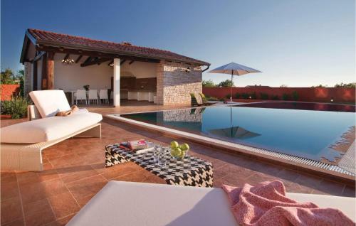 Holiday Home Cabrunici Cabrunici II