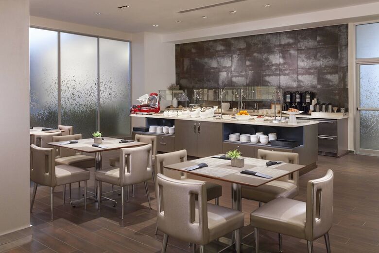 AC Hotels By Marriott New Orleans Bourbon