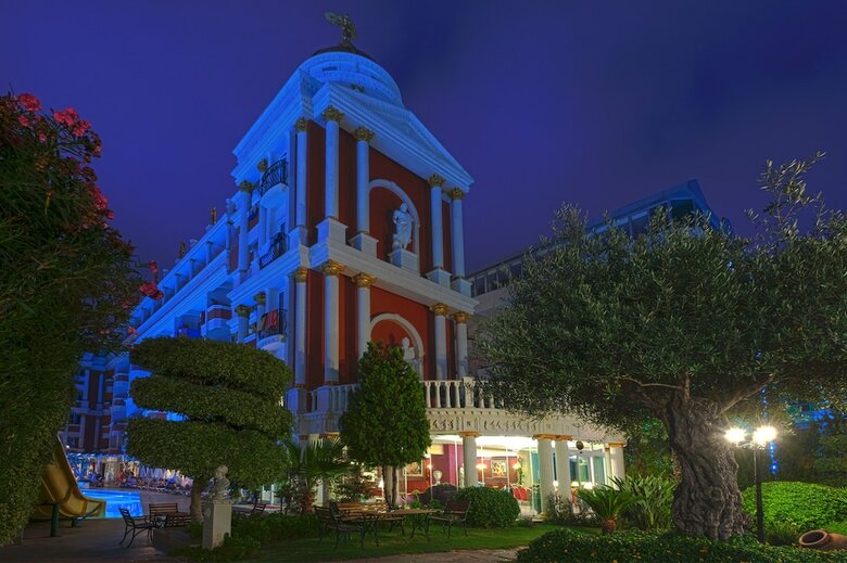 Hotel Antique Roman Palace