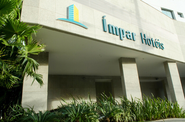 Hotel �mpar Su�tes Expominas