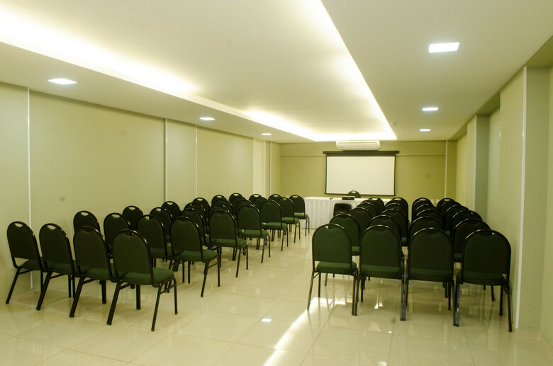 Hotel �mpar Su�tes Expominas