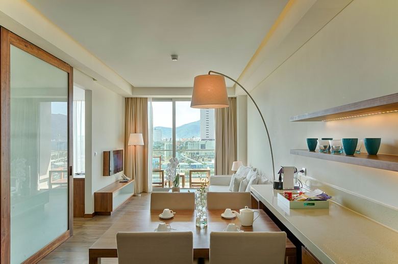Aparthotel A La Carte Da Nang Beach