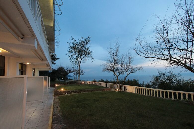 Apollon Apartments