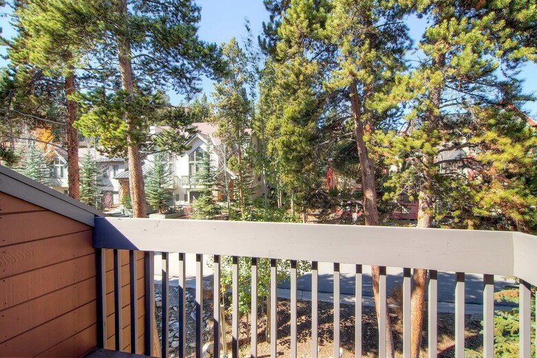 Winterpoint Townhomes By Ski Country Resorts