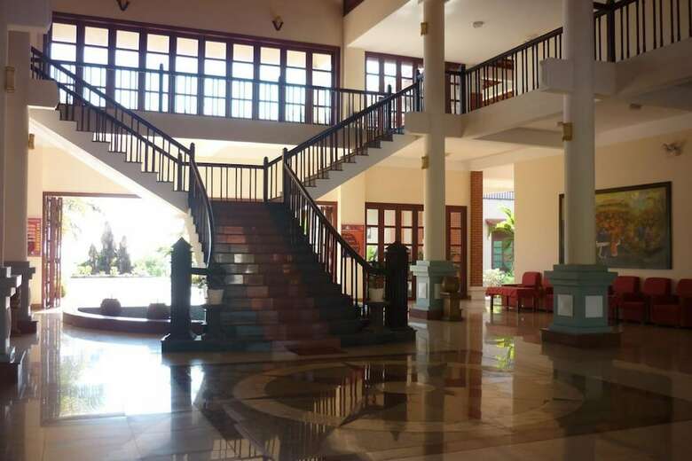 Apartamento L?ng C� Beach Resort