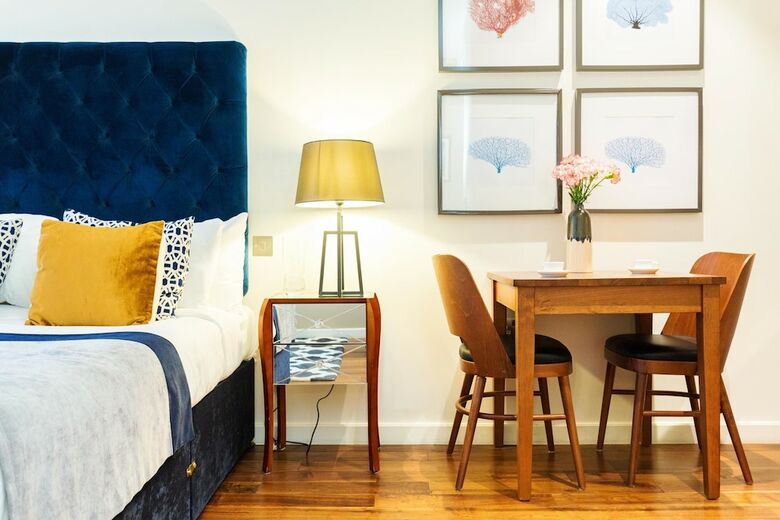 Apartamentos Native Monument