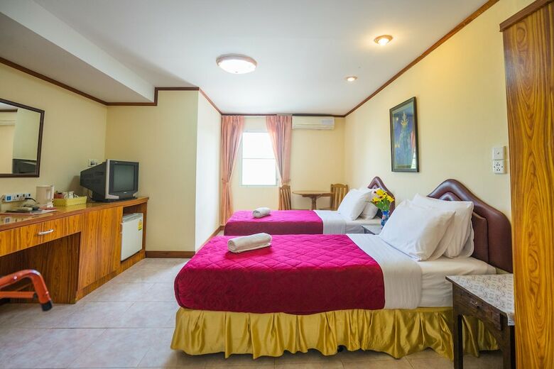 Hotel The Britannia Chiang Mai