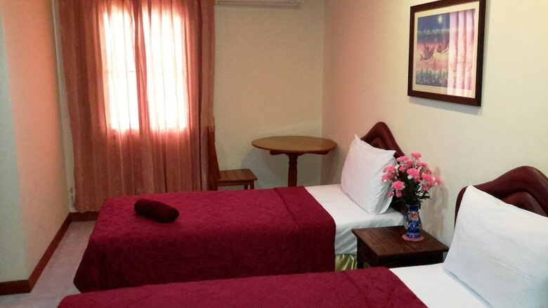 Hotel The Britannia Chiang Mai