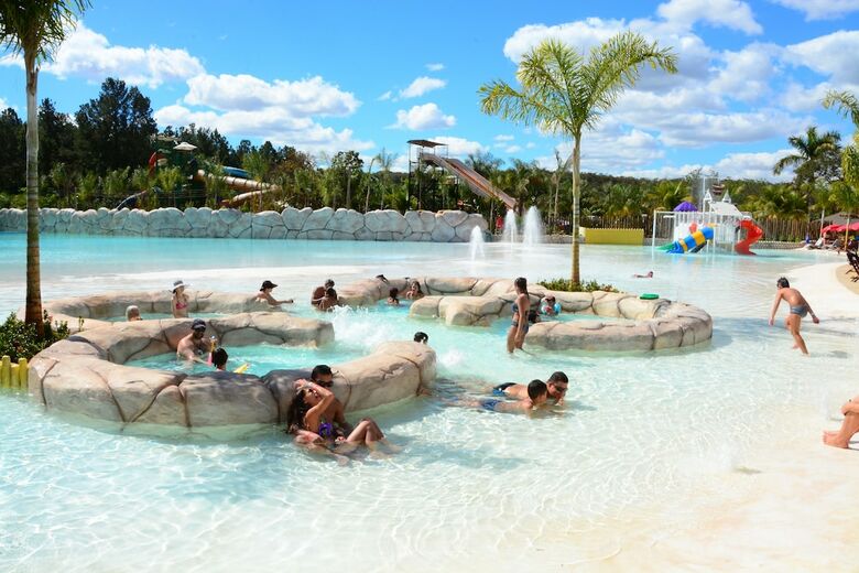 Lagoa Quente Hotel