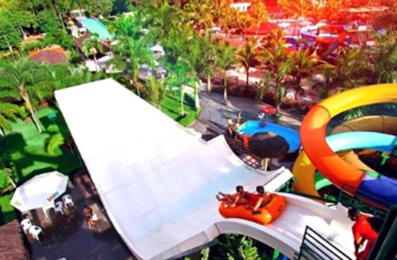 Lagoa Quente Hotel