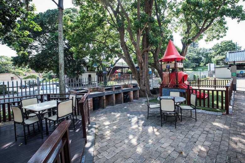 Apartamentos First Group Lake View Cabanas