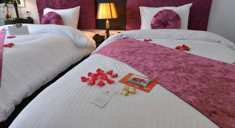 Golden Sun Suites Hotel