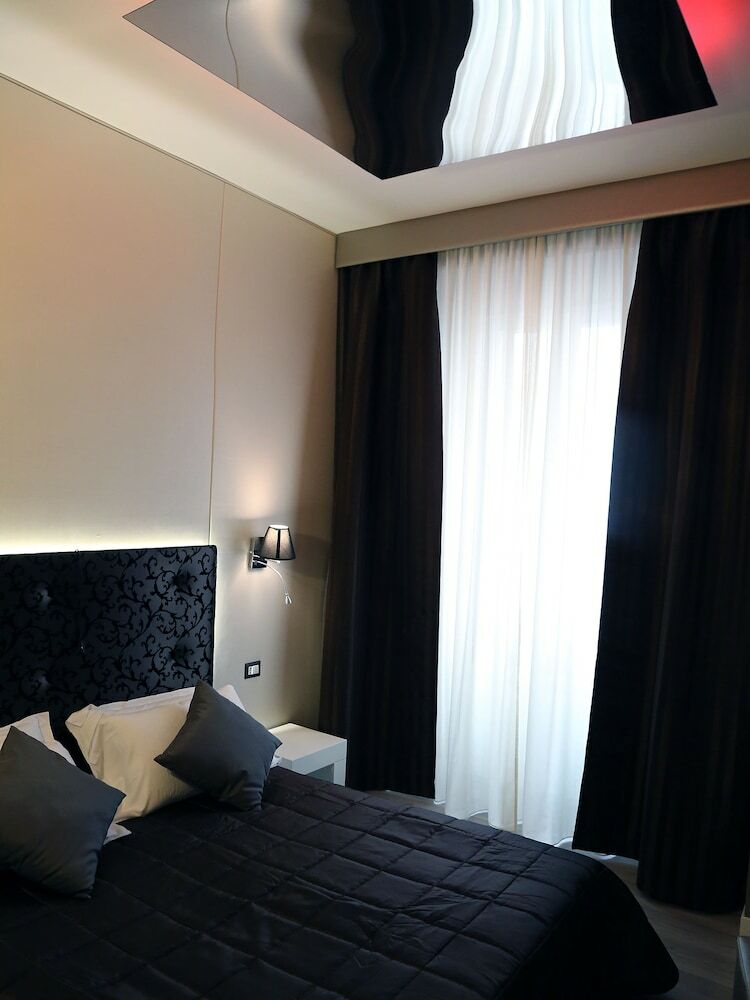 Piccolo Piazza Di Spagna Suites