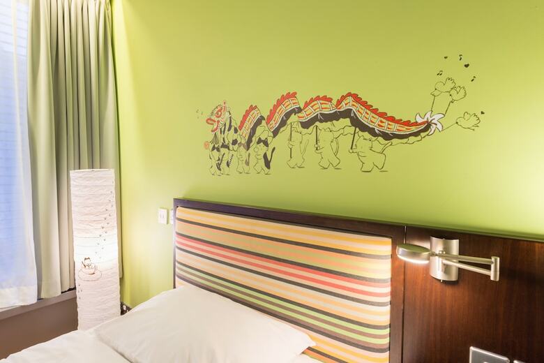 Hotel Y Loft Youth Square
