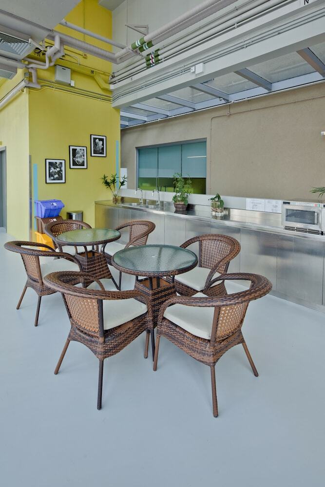 Hotel Y Loft Youth Square