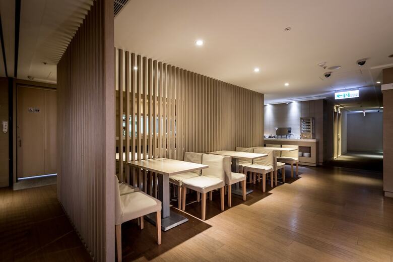 We Meet Taipei Hotel