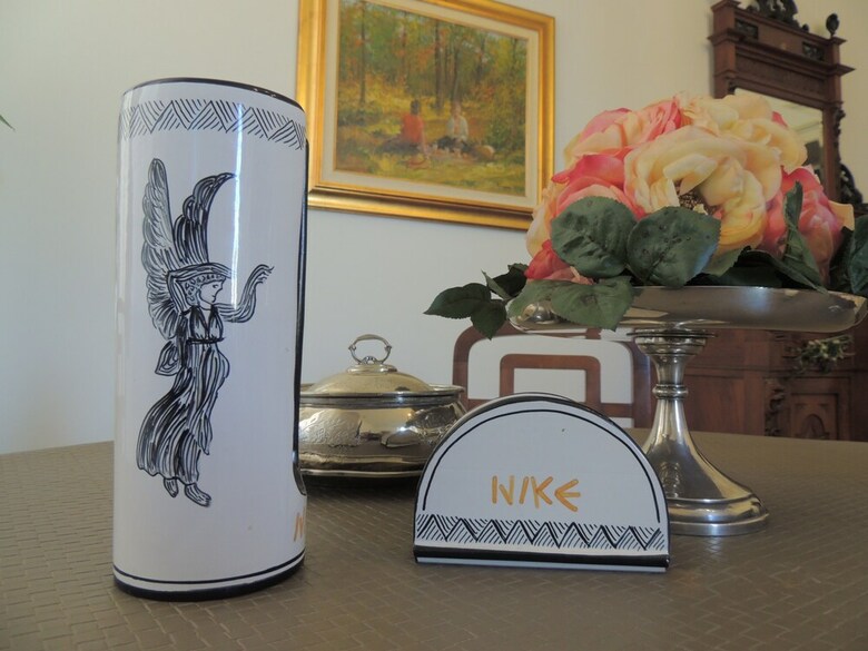 B&B Nike
