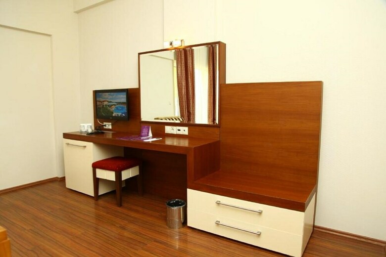 Hotel Queen's Park Le Jardin - All Inclusive