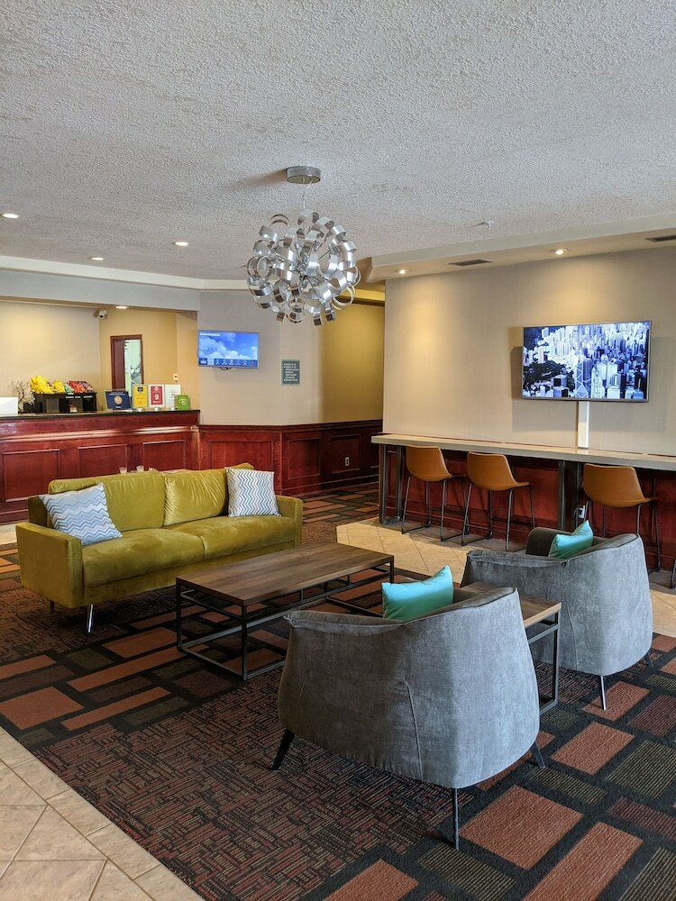 Hotel Foxwood Inn & Suites