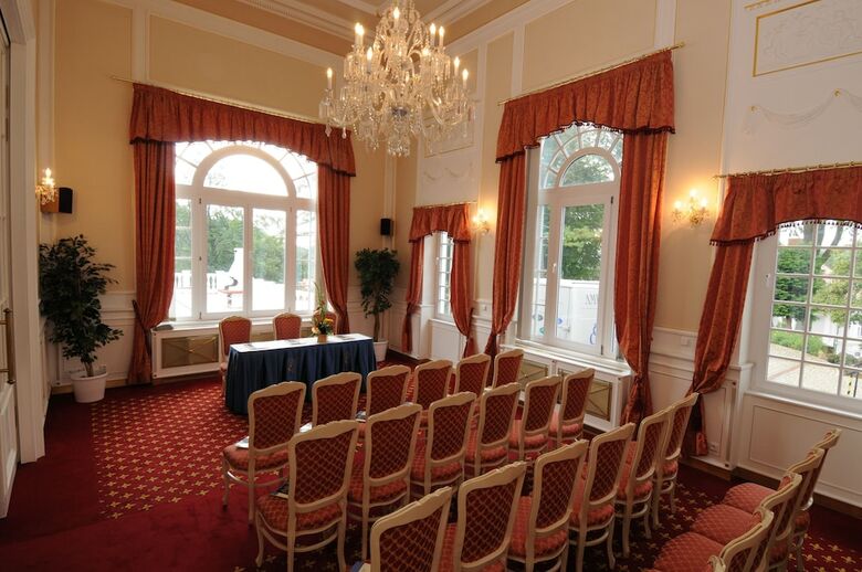 Hotel Esplanade Spa And Golf Resort