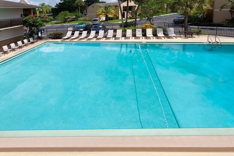 Motel Super 8 By Wyndham Kissimmee