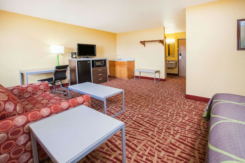 Hotel Super 8 By Wyndham Van Buren/ft. Smith Area