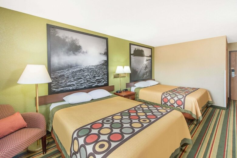 Hotel Super 8 By Wyndham Sikeston/miner Area