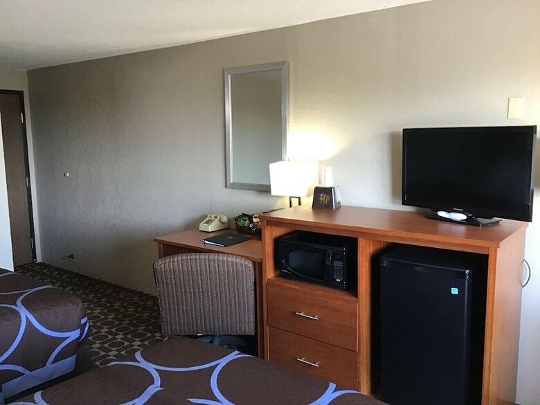 Motel Super 8 By Wyndham Miles City