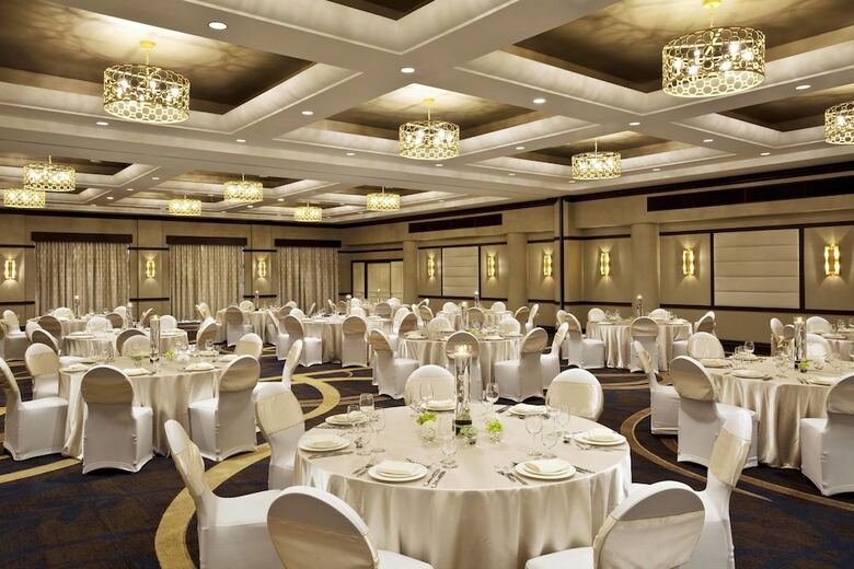 Sheraton Laguardia East Hotel