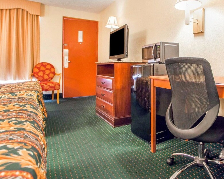 Hotel Rodeway Inn Mount Laurel Hwy 73