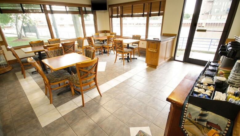 Harbor Winds Hotel Sheboygan By Magnuson Worldwide