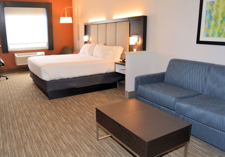 Hotel Holiday Inn Express And Suites