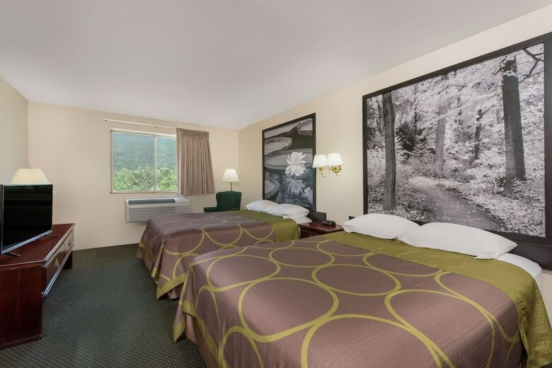 Motel Super 8 By Wyndham Burnham/lewistown