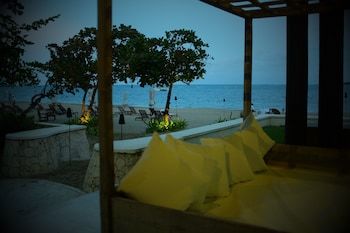 Hotel Casa Colonial Beach & Spa