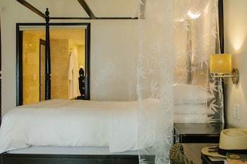 Hotel Casa Colonial Beach & Spa