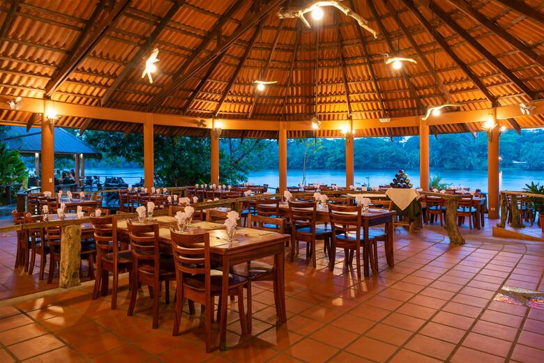 Hotel Laguna Lodge