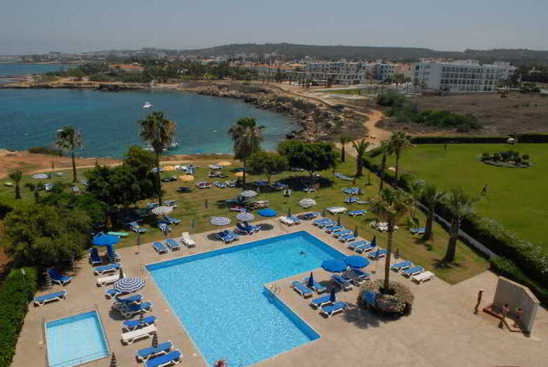 Maistrali Hotel Apartments & Bungalows