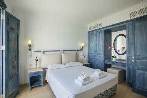 Louis Nausicaa Luxury Villa