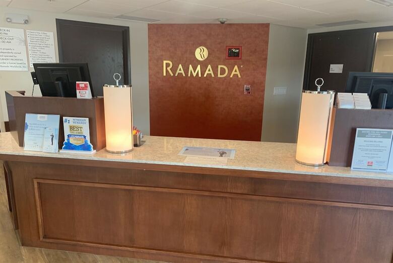 Hotel Ramada By Wyndham Minneapolis Golden Valley