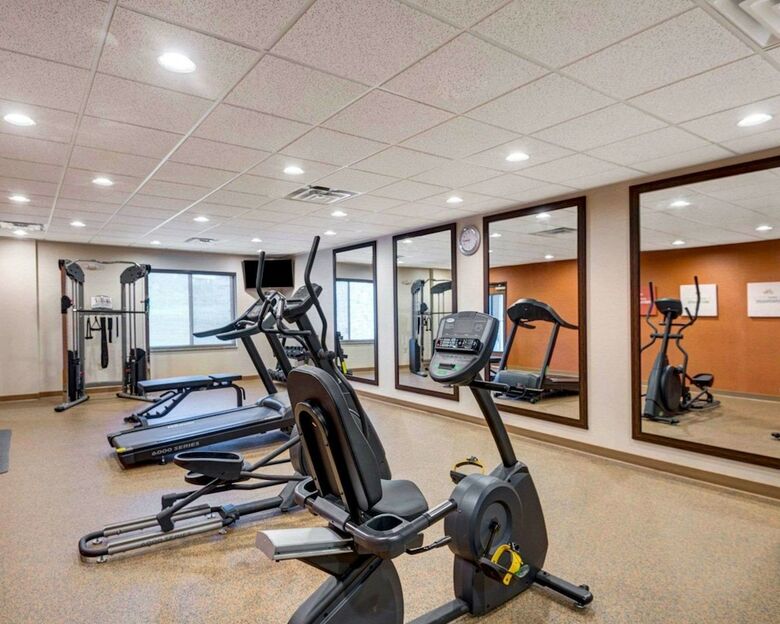 Hotel Comfort Suites Bridgeport - Clarksburg