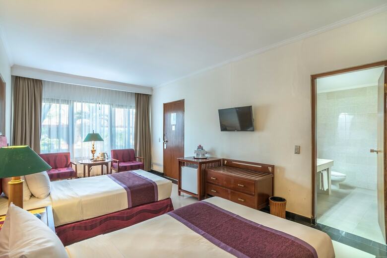 Hotel Inna Grand Bali Beach