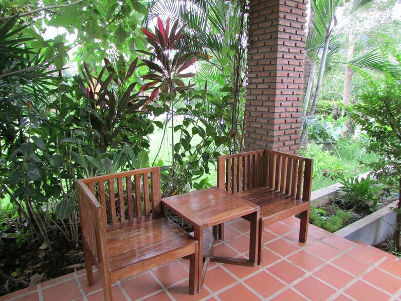 Hotel The Park Drive-thru Check-in Resort