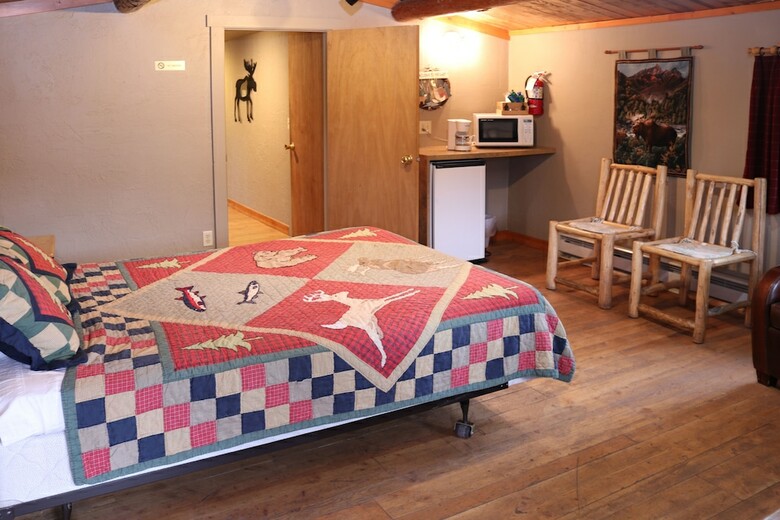 Hotel Half Moon Lake Lodge