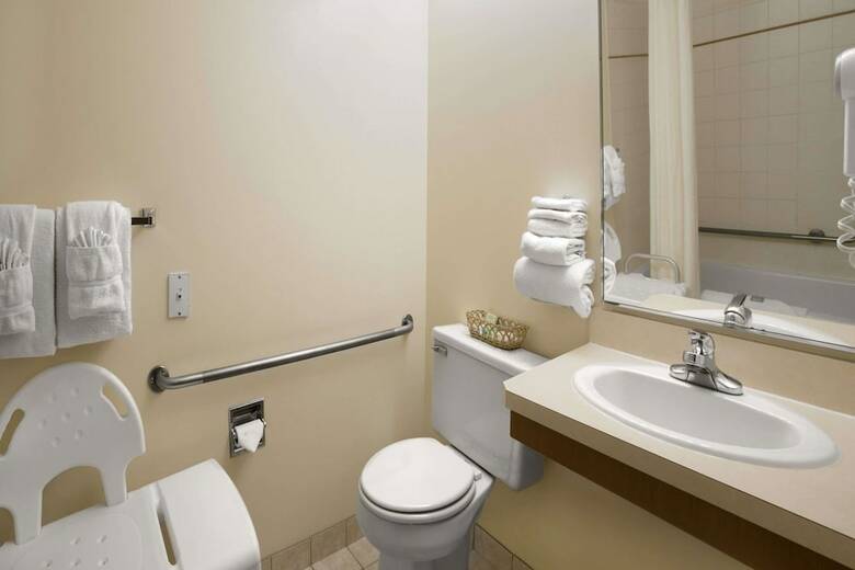 Hotel Super 8 By Wyndham Slave Lake Ab