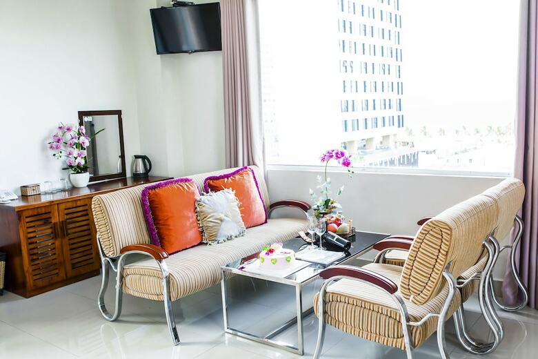 Hotel Suite de Ville Da Nang Beach