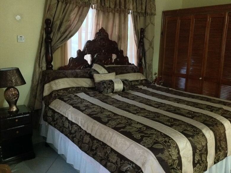 Hotel Cazwin Villa